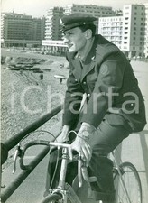 1956 GIRO D'ITALIA Ciclista Mino DE ROSSI divisa vigile del fuoco *Fotografia