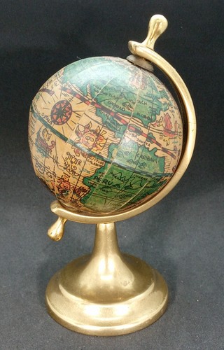 Vecchio mini globo decorativo