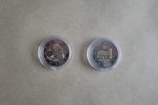 Lot  de  2  pièces  de  2