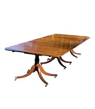 ? Tavolo da pranzo in mogano con triplo piedistallo Giorgio III inizio XIX secolo