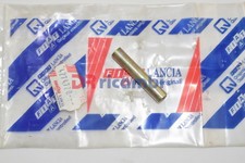 FRONT SEAT GUIDE PIN Fiat