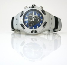 CRESTLESS WAVE - Irony Scuba