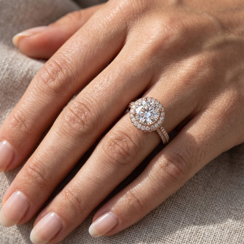 Anello con diamanti taglio