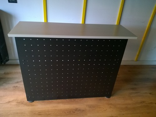 Mobili attrezzature per - e,