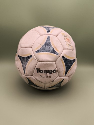Vintage adidas tango scorpion - tango,
