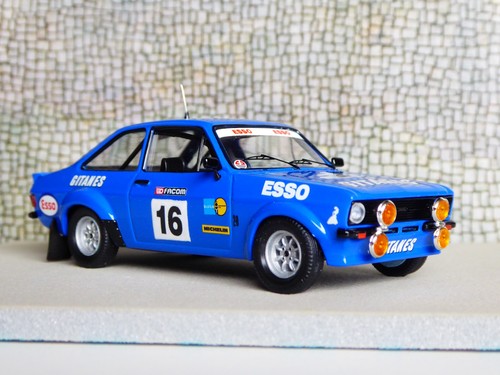Custom trofeu ford - 1/43,
