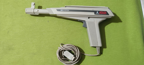 Atari game system light - xe,