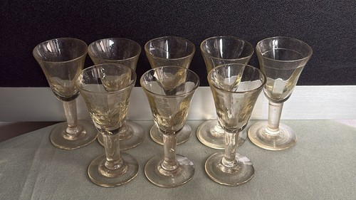 Set antichi bicchierini - , di
