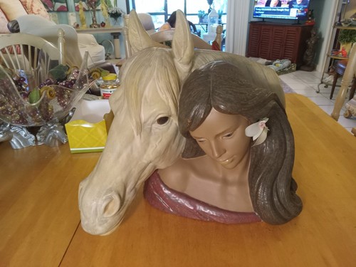 Lladro gentle moment signed - lladro,