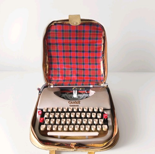 Macchina scrivere portatile - scrivere,