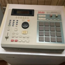 AKAI MPC 2000XL MIDI
