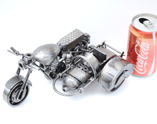 Scultura sidecar rottami - sidecar,