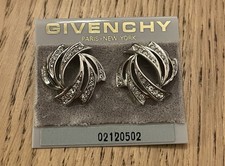 BOUCLE D OREILLE GIVENCHY
