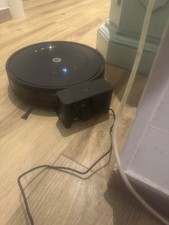 robottino aspirapolvere e lavapavimento roomba nero