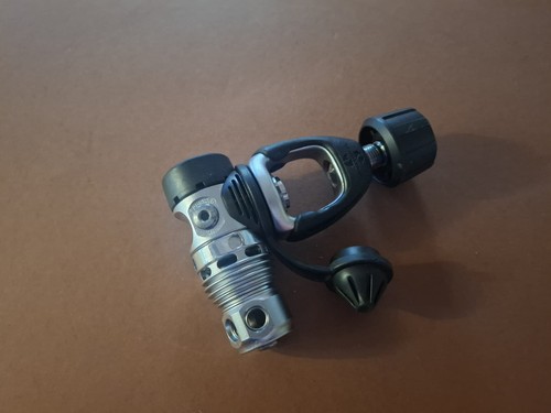 Scubapro mk25 yoke clamp - scubapro,