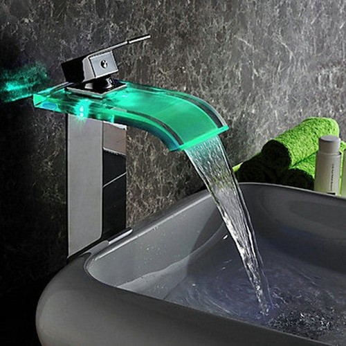 Rubinetto miscelatore lavabo