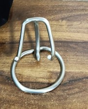 Supporto in metallo per urna