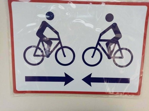 Ciclabile doppio senso - ,, targa