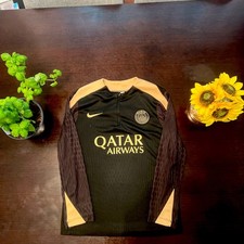 Tuta PSG nera e oro manica