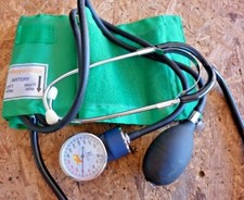 Sfigmomanometro Aneroide professionale con stetoscopio - sfigmo classico manuale