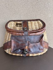 Antico cestino da pesca creel