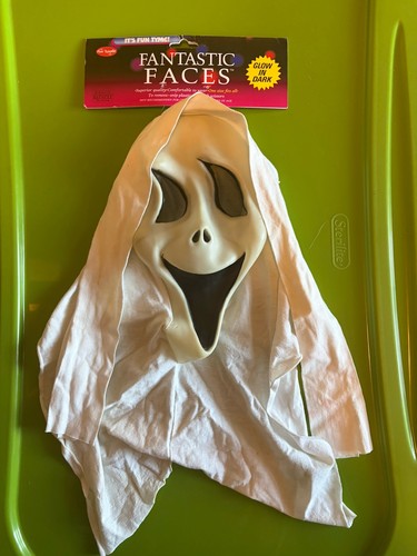 Fantastic faces white shroud - fantastic,