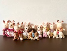 Sylvanian Families / Calico Critters Lot – Families, Babies & More - 21 Figures