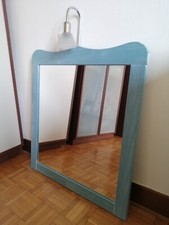 Arredo bagno: specchiera, armadietto ed accessori in legno 