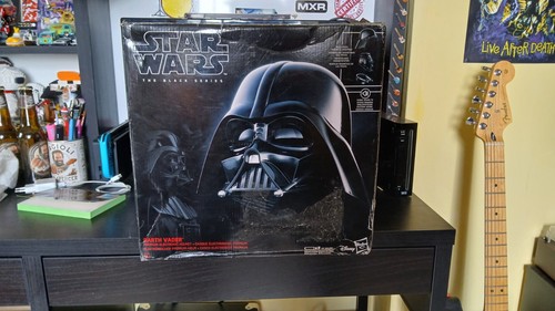 Hasbro star wars black series - black,