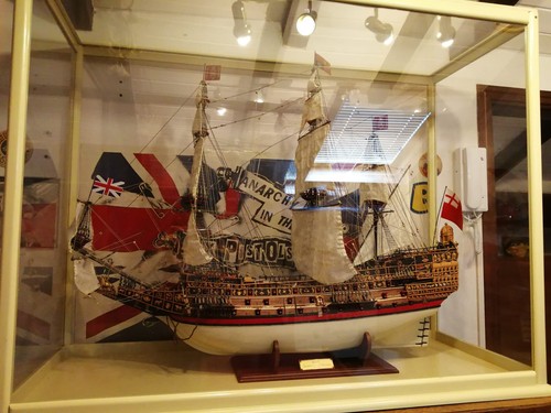 Veliero legno hms sovereign - in,