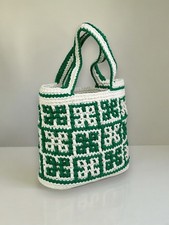 Borsa all'uncinetto verde e