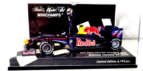 Minichamps vettel red - 1:43,