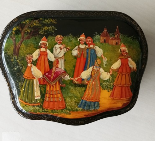 Raffinata scatola russa - raffinata,