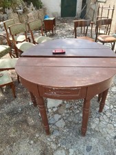 n 2   tavoli mezzi   tondi  a 3 piedi e cassetto in abete   sicilia  anni  50,