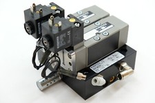 Aventics R422 003 624 + 2 R422