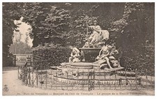 Cartolina d'epoca Parc de Versailles Francia Triomfante statua giardino scultura