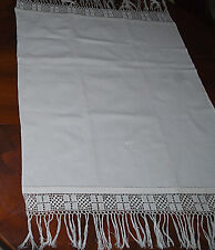 Asciugamano di Lino• Ricamato a mano, rifinito all’uncinetto • Vintage