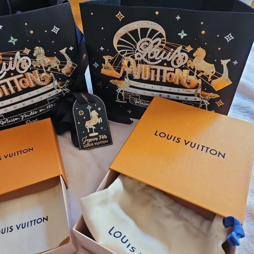 Louis vuitton 2024 holiday - louis,