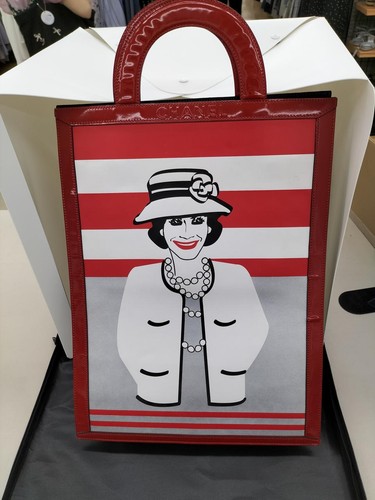 Borsa tote smaltata modello