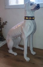 Grand chien assis en faience