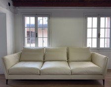 Divano di poltrona frau Grantorino in pelle Crema