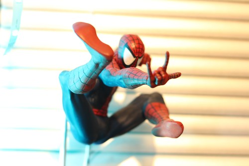 Spider man statua in - spider-man,