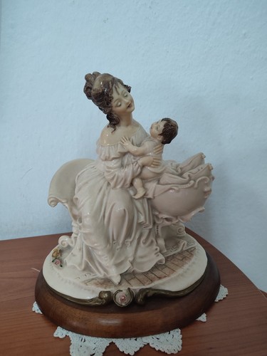 Statuetta porcellana bruno - statuetta,
