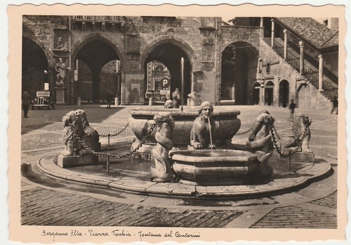 Bergamo alta piazza vecchia - bergamo,