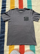 T-shirt grafica stereotipo