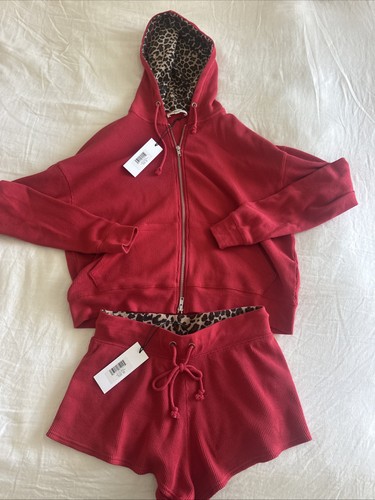 Set pantaloncini con - , cappuccio