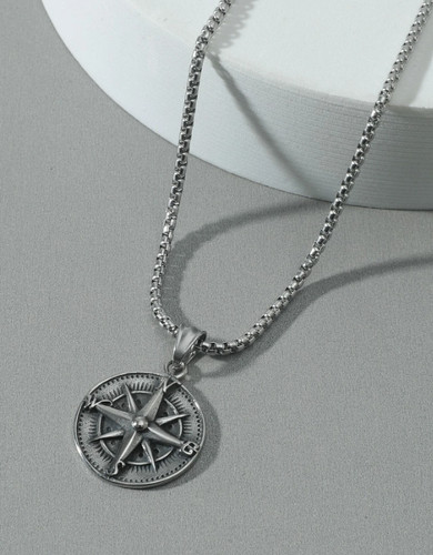 Collana con ciondolo rotondo