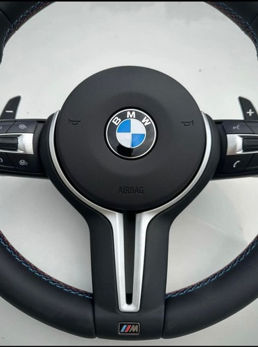Volante sportivo bmw con - sportivo,