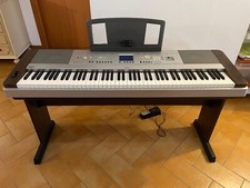 Yamaha Portable Grand Dgx 640