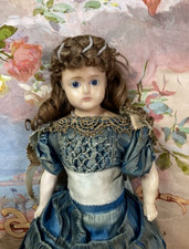 Antica bambola inglese in cera